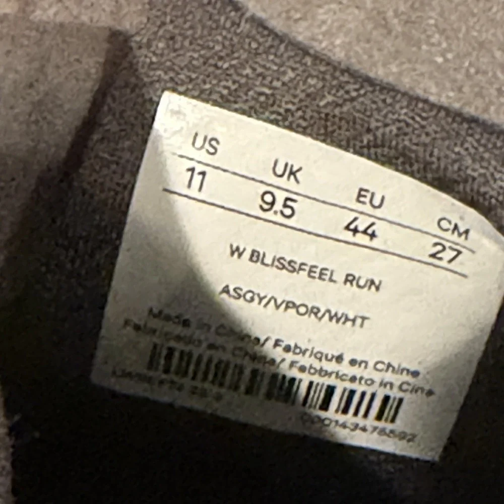 Lululemon Blissfeel Run 2 Shoes Black/Asphalt Grey Women's size 11